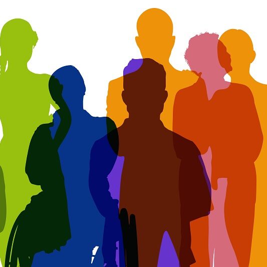 Silhouetten von vielen Generationen als Bevölkerung [© Robert Kneschke; stock.adobe.com]