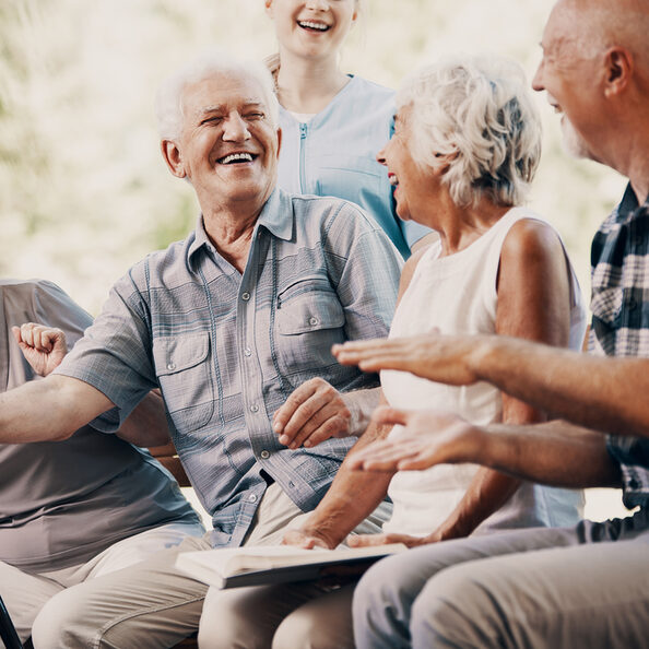 Motivbild Seniorinnen und Senioren [Foto: © Katarzyna Bialasiewicz Photographee.eu, stock.adobe.com]